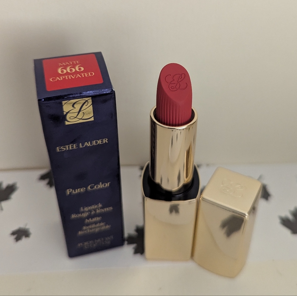 Estee Lauder Pure Color Lipstick (Matte), refillable - 666 Captivated